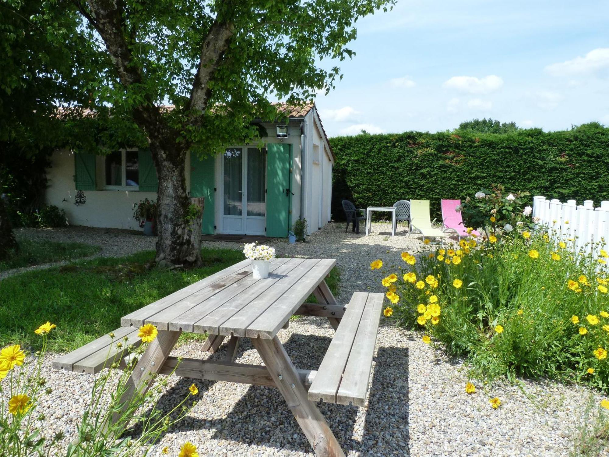 Le Clos D'Emeline Sainte-Terre Exterior photo